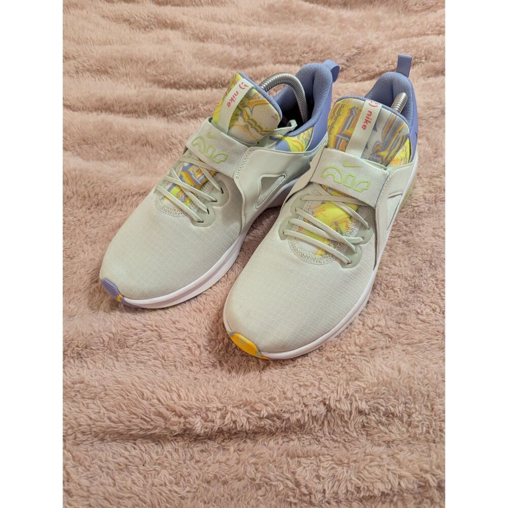 Nike Air Max Bella TR 5 Premium Barely Green / Light Thistle Women's Size 10